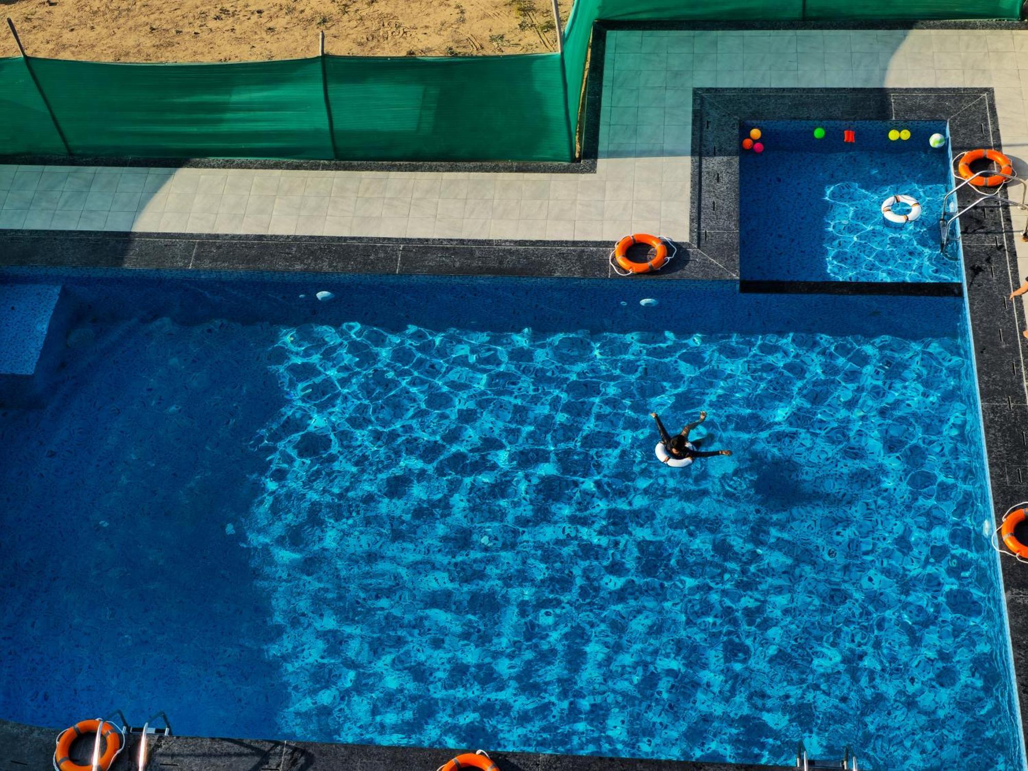 The Scenic Unity Hotel Garudeshwar Kültér fotó