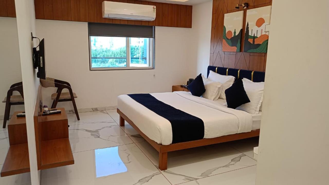 The Scenic Unity Hotel Garudeshwar Kültér fotó
